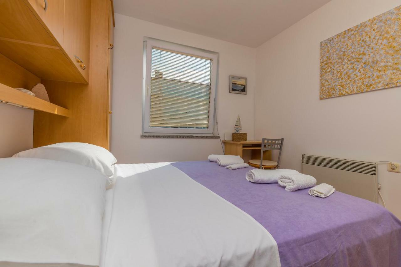 Apartman Emma Apartment Драмал Екстериор снимка