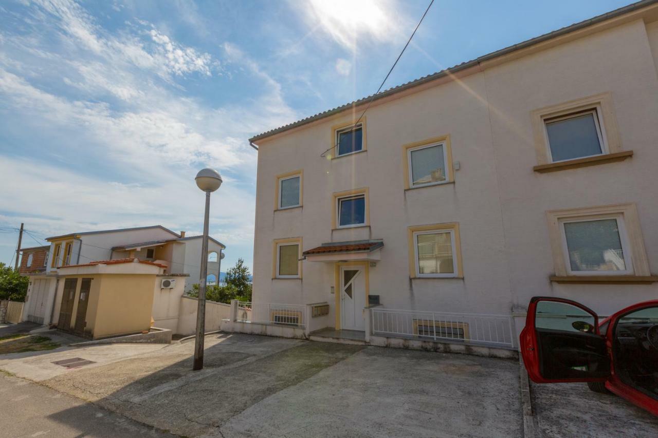 Apartman Emma Apartment Драмал Екстериор снимка