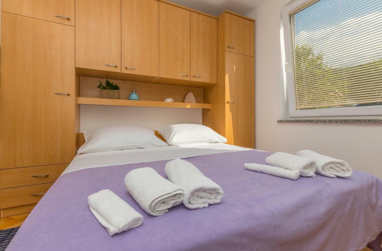 Apartman Emma Apartment Драмал Екстериор снимка