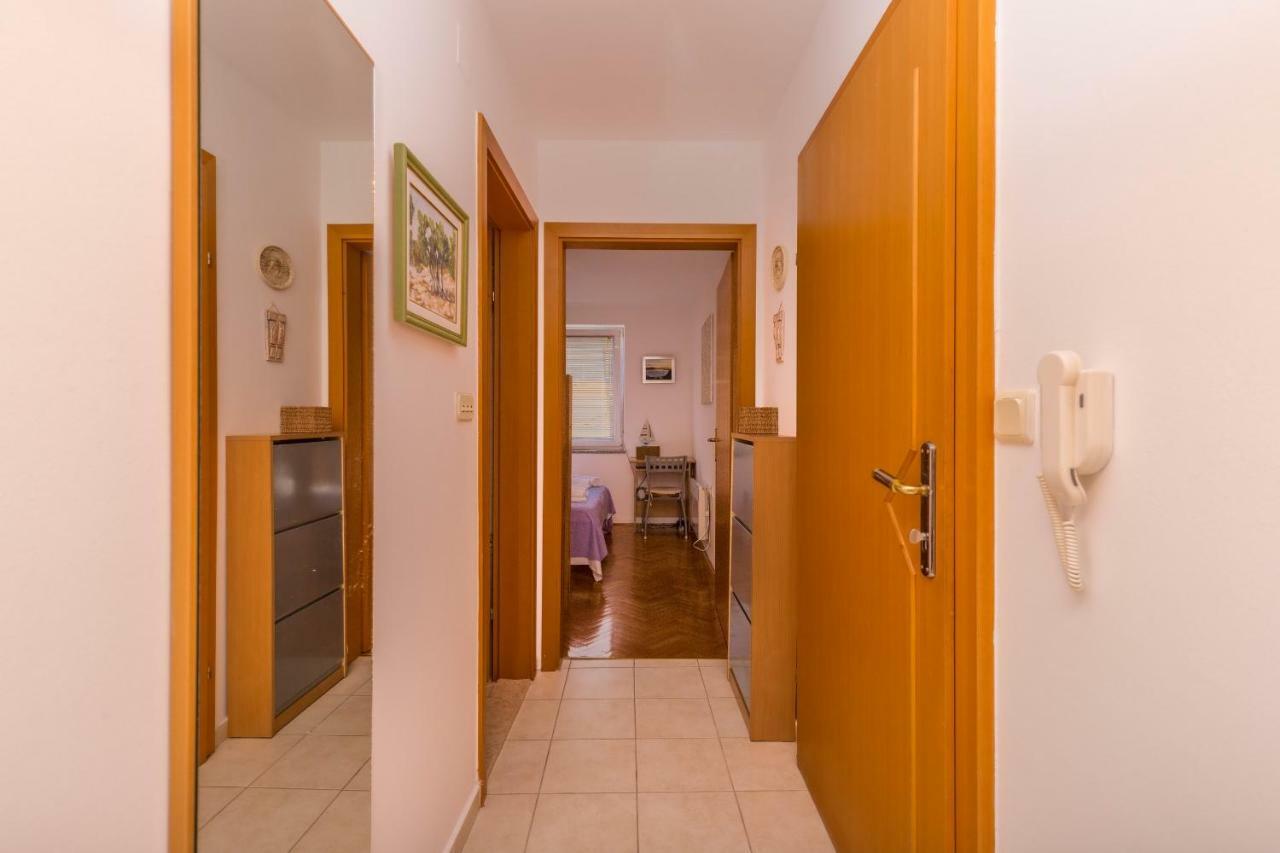 Apartman Emma Apartment Драмал Екстериор снимка